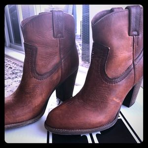 SOLD - Frye Western Boots